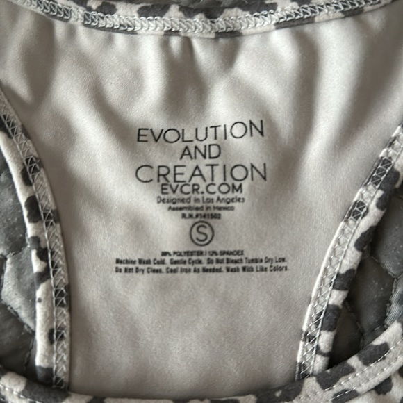 Evolution and Creation Yoga Tank and Shorts Set S - Picture 5 of 5